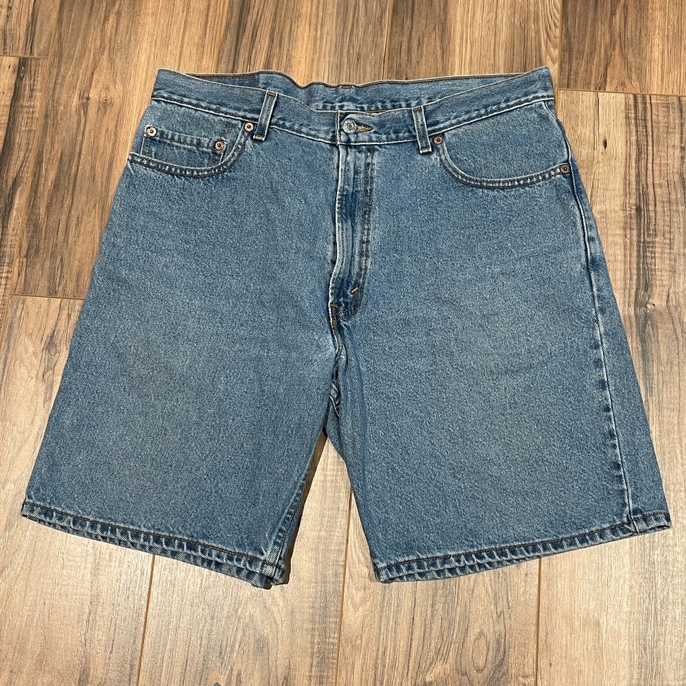 Levi's 550 Relaxed Fit Jean Shorts Size 36